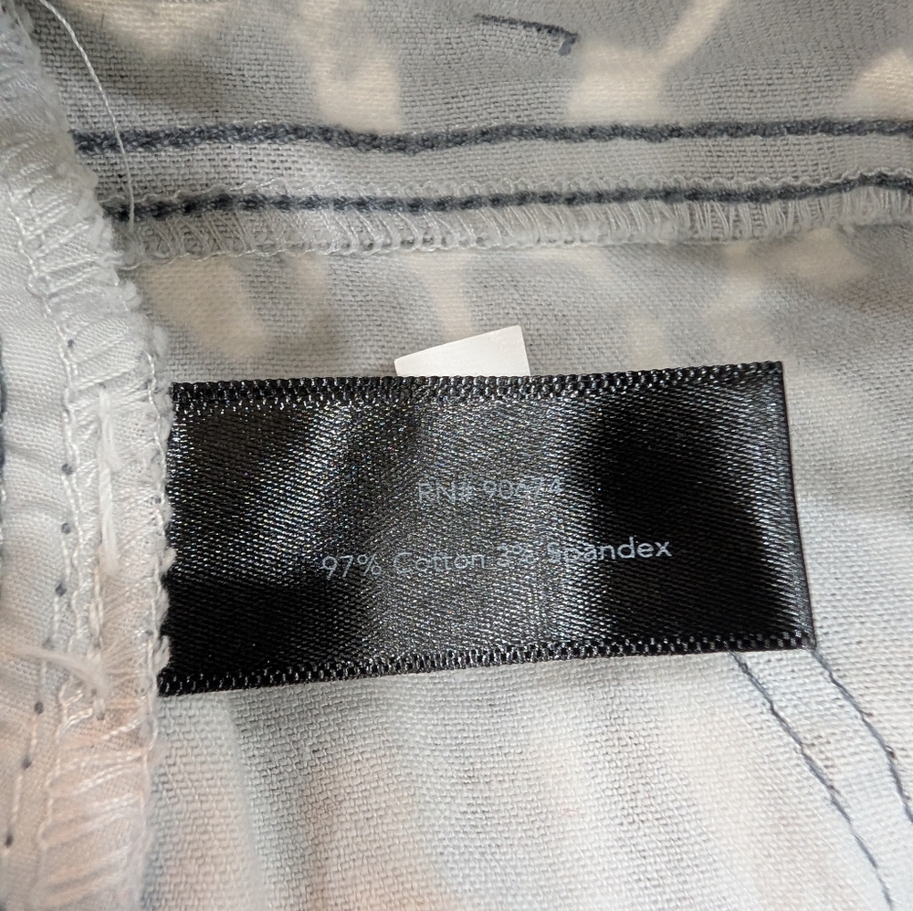Boston Proper Snow Leopard Print Jeans Size 30 - Picture 7 of 10